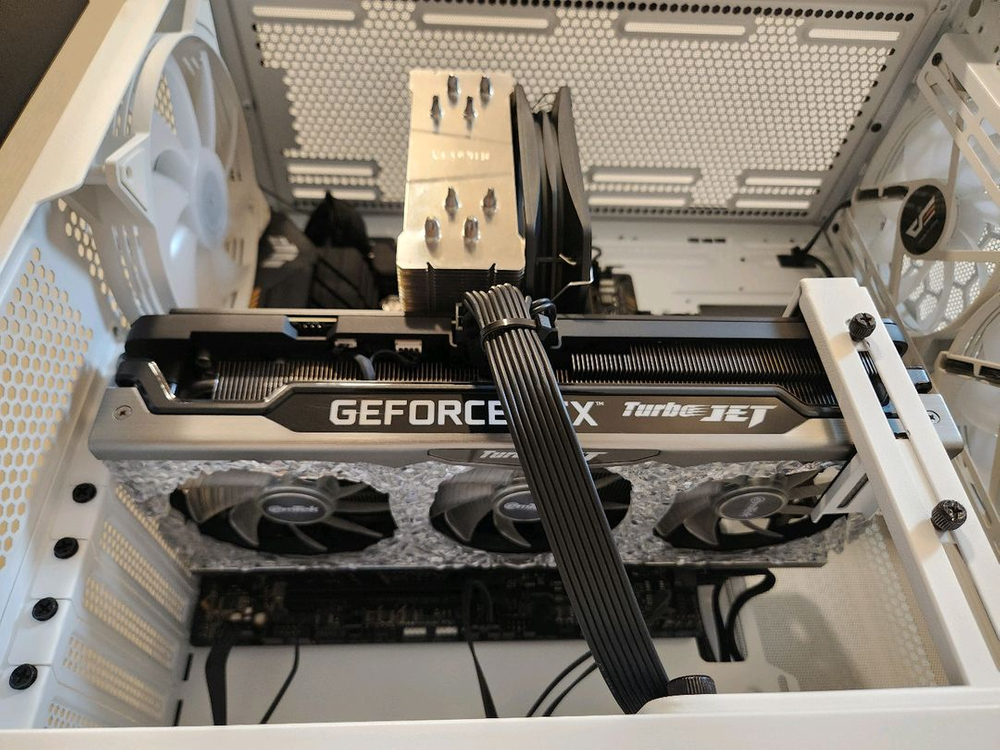 RTX3070 본체 데스크탑 컴퓨터 셋업 이미지