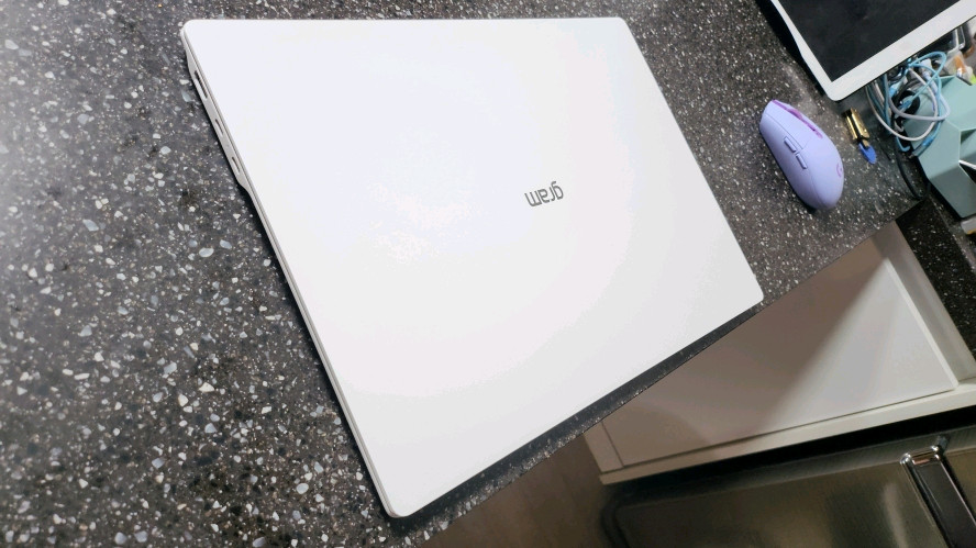 LG 신품 최신 화이트 그램 프로 AI/16인치,울트라5,512G 이미지
