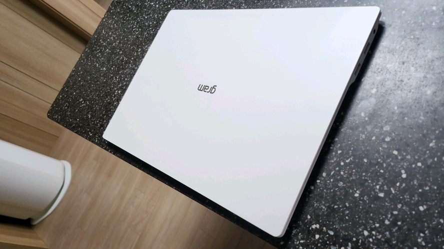 LG 신품 최신 화이트 그램 프로 AI/16인치,울트라5,512G 이미지