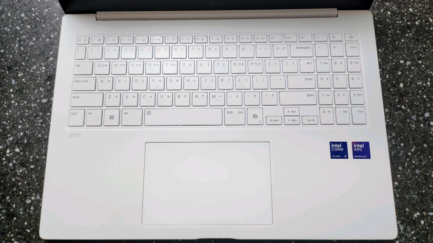 LG 신품 최신 화이트 그램 프로 AI/16인치,울트라5,512G 이미지