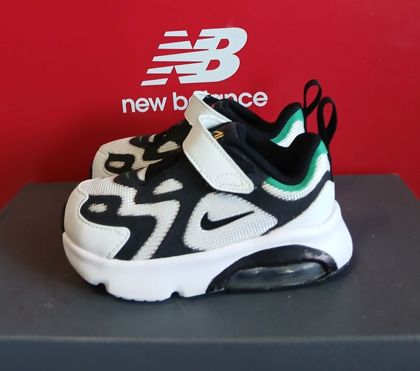 나이키키즈 에어맥스200 .. . . 130사이즈 운동화AT5629-100 이미지