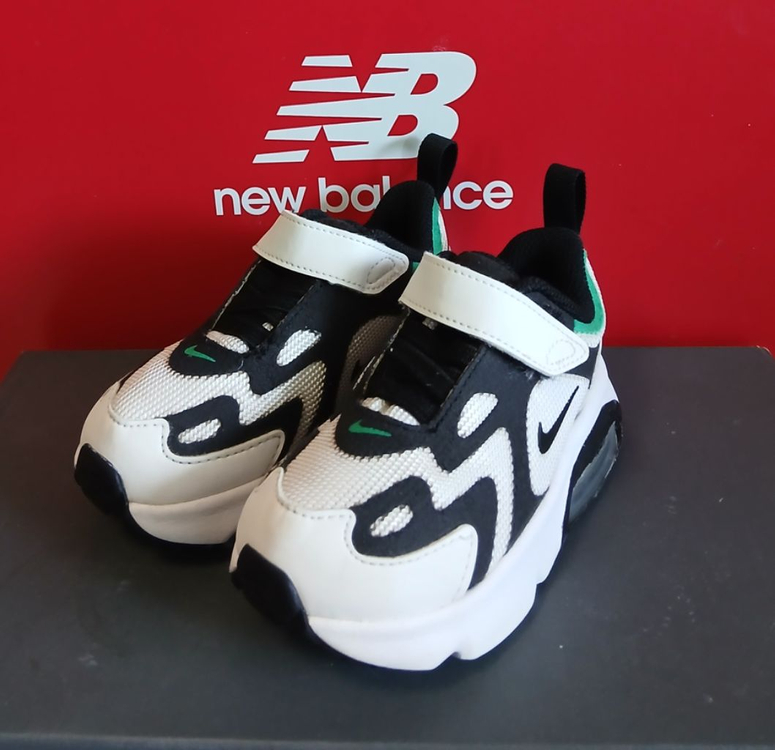 나이키키즈 에어맥스200 .. . . 130사이즈 운동화AT5629-100 이미지