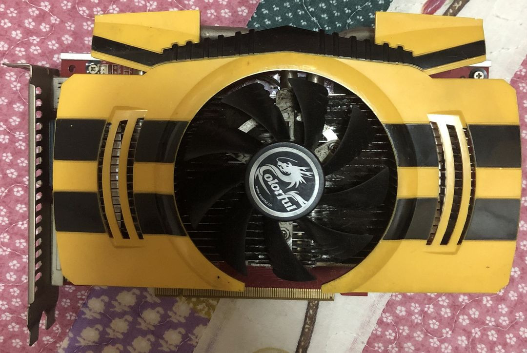 그래픽카드 GTS250 이미지