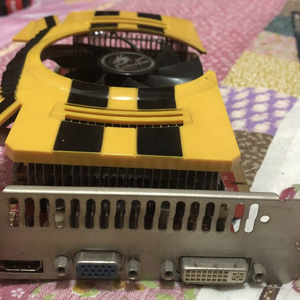 그래픽카드 GTS250 이미지