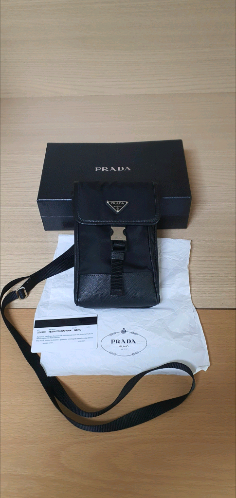 프라다 폰홀더백/크로스백/미니백 정품S급(보증서O)구찌프라다루이비통디올고야드샤넬셀린느보테가생로랑발렌시아가버버리가방 이미지