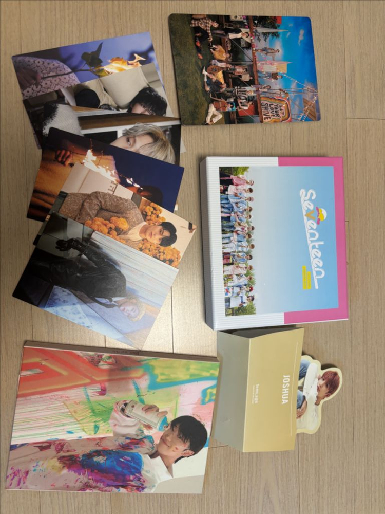 세븐틴 앨범 26개,미니 달력,큰 달력, 포카 다 있음,특전으로 받은거,주문제작 키링 이미지