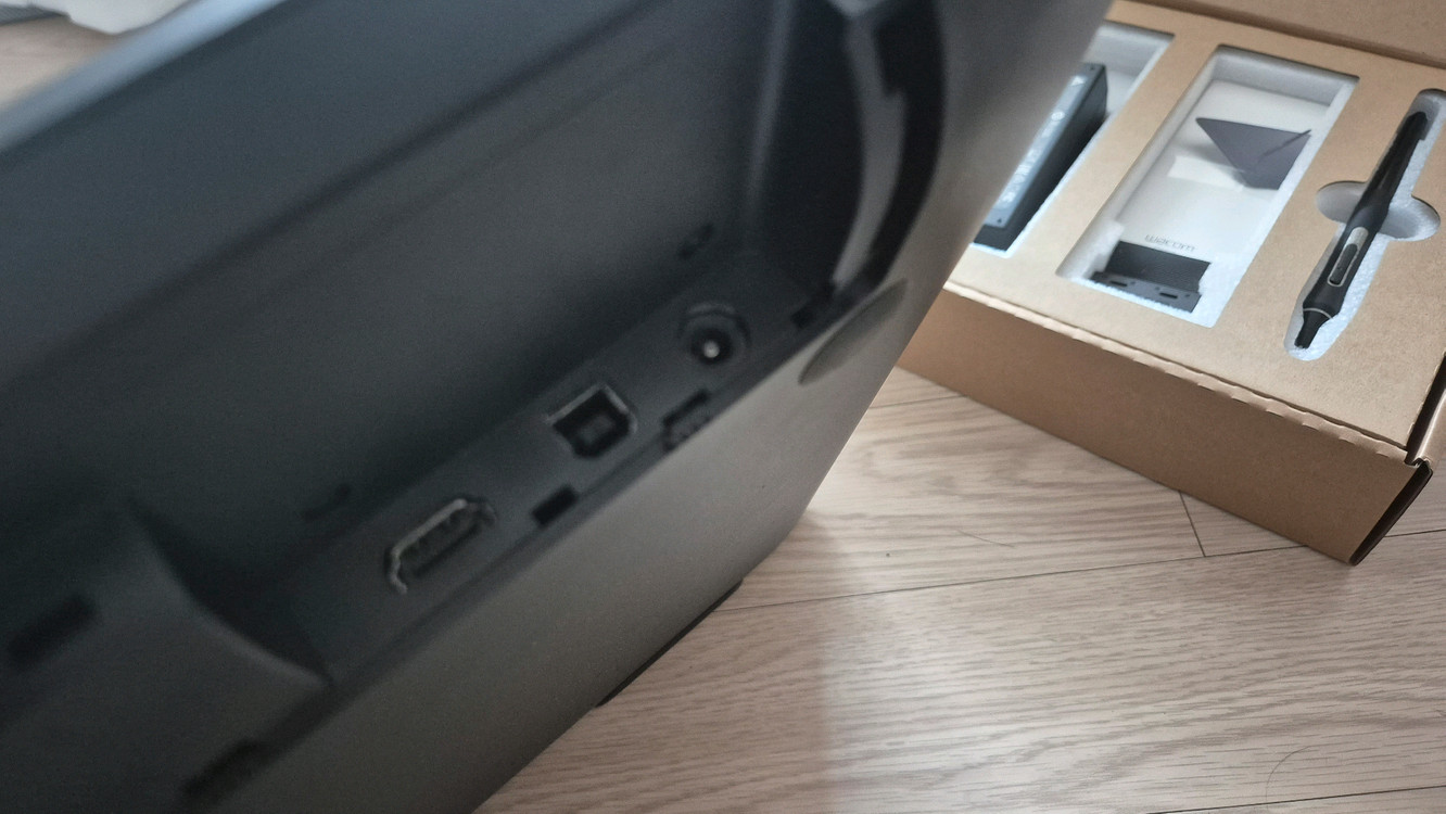 와콤 신티크 22 dtk-2260 박스셋--2