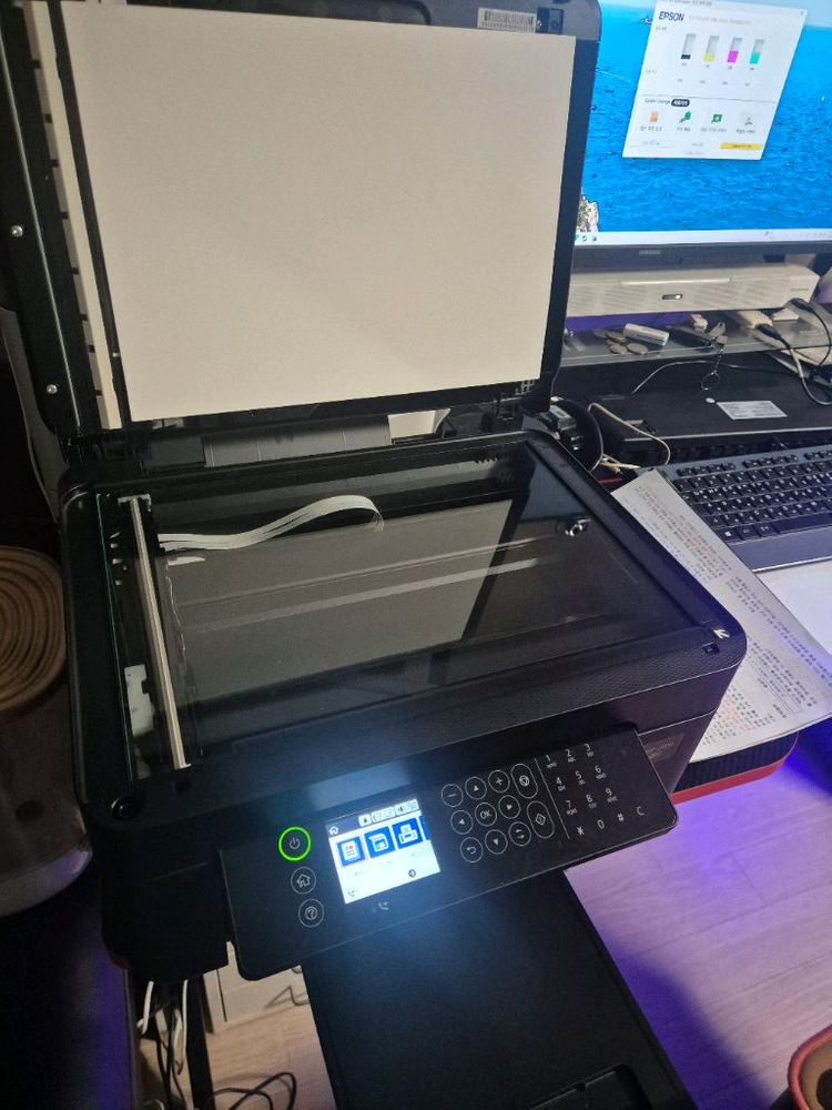 엡손 컬러 복합기 팩스, wifi, 인쇄, 스캔, 복사 깨끗하고 작동잘됩니다 이미지