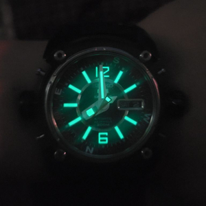 세이코 아트라스 블랙 데빌 오토매틱 200M 방수 워치 이미지