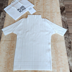 이세이미야케 플리츠플리즈 셔츠