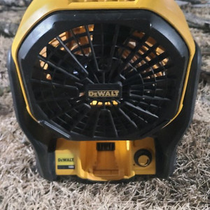 디월트 선풍기 이미지