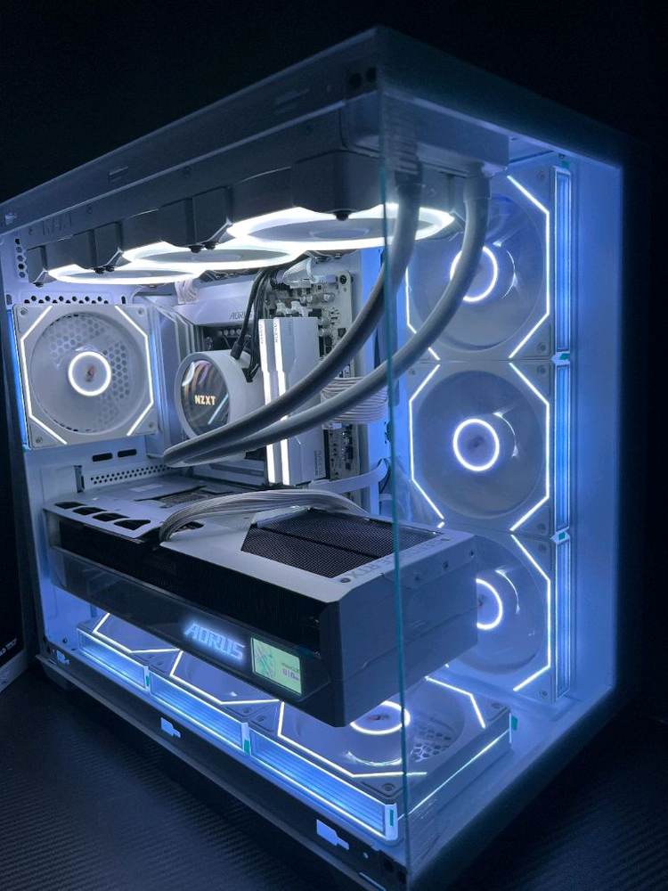 거의 새것 9800x3d RTX 5080 어로스마스터 어마 ICE PC 화이트 수냉쿨러 데스크탑 이미지