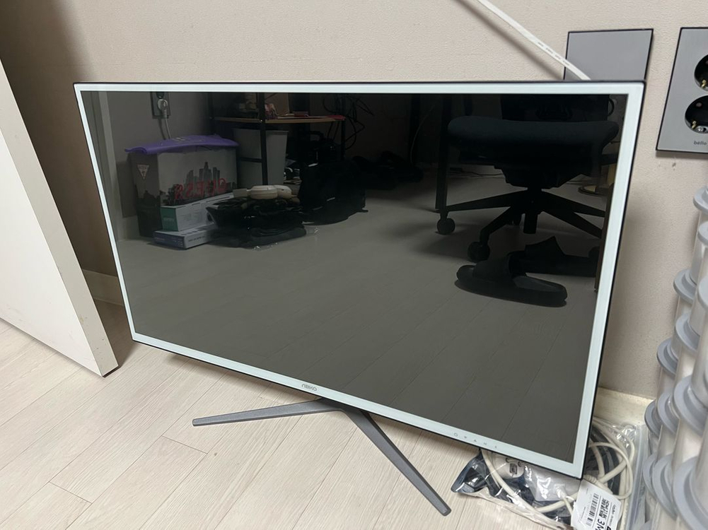 ABKO M320FG 게이밍모니터 32인치 240hz 화이트디자인 이미지