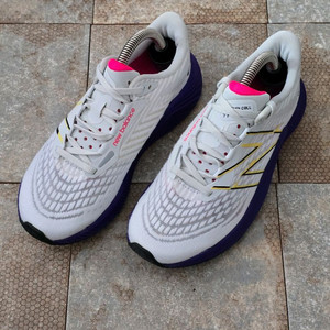 (230)뉴발란스 퓨어셀 프리즘 v2 운동화 런닝화 이미지