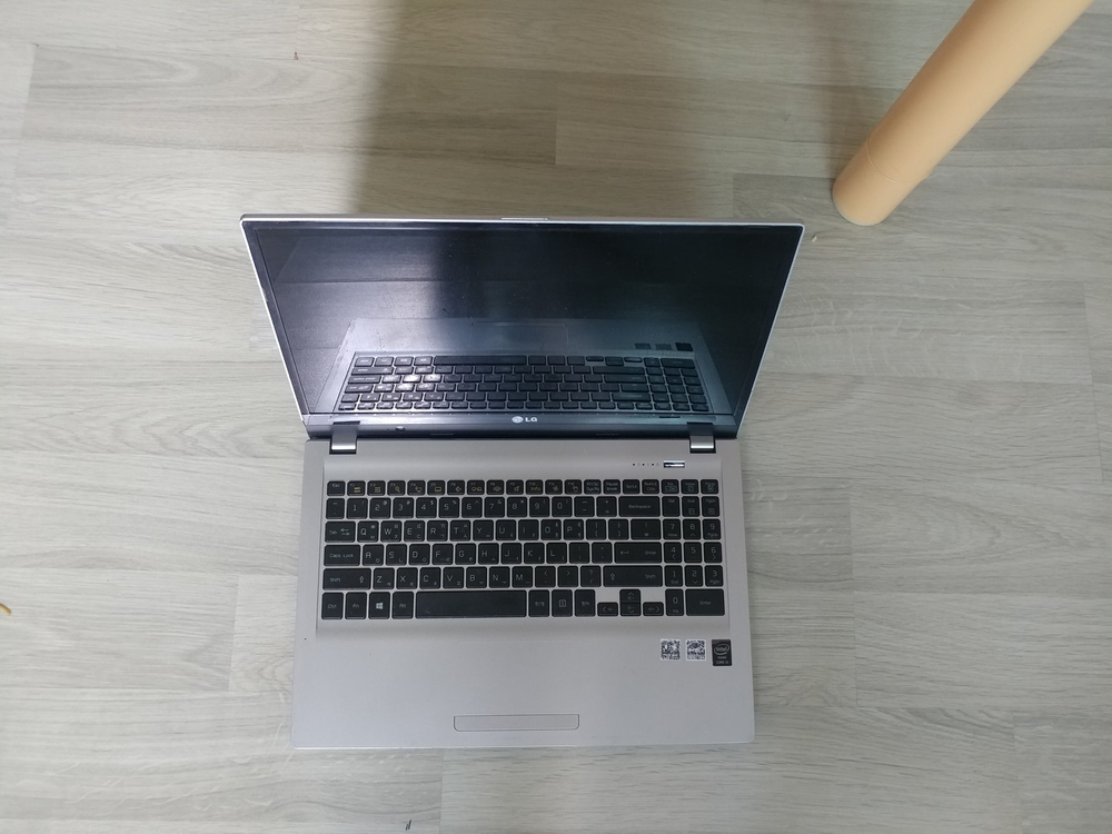 부품용 노트북 HP TPN-C125, LG 15U530, LG15N54, 삼성 RV520, 아티브북4 NT450R 이미지
