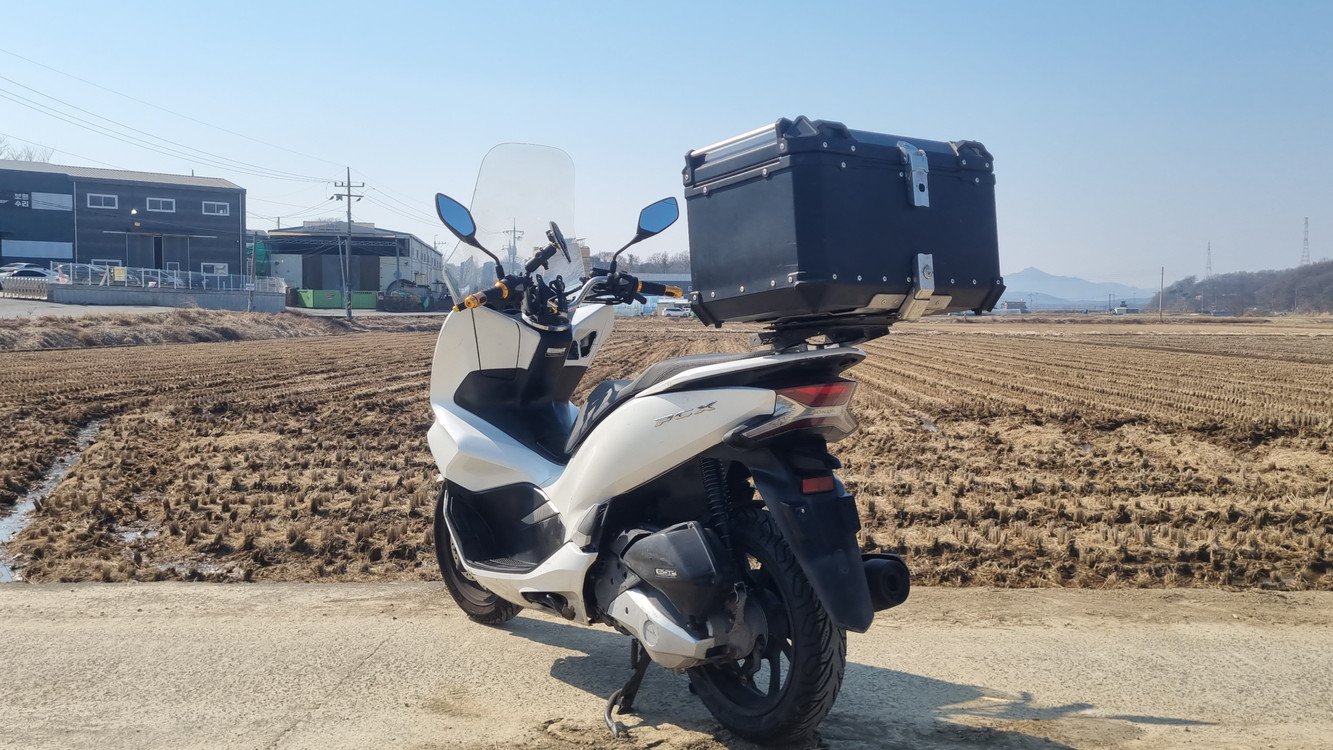 혼다 pcx 19년식/4만대키로수/배달풀튜닝/급매--4