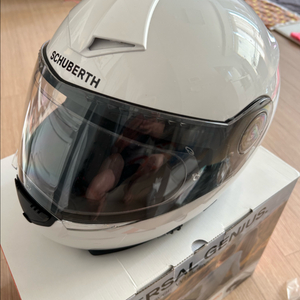 슈베르트 헬멧 C3 pro. 흰색 L