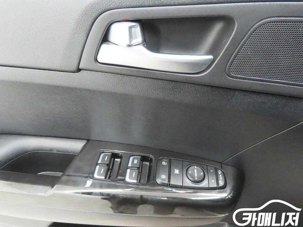 [기아]스포티지 4세대 (QL) 디젤 2.0 2WD 노블레스 플러스 #3월급매 이미지