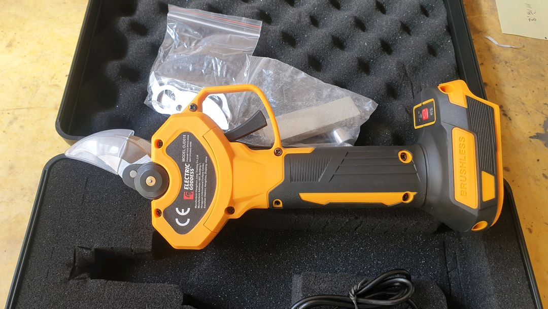 고급형 전동 전지가위 세트 이미지