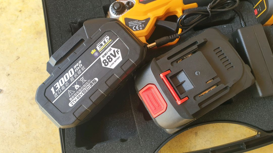 고급형 전동 전지가위 세트 이미지