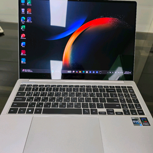 신품급 16인치 갤럭시 북3 프로 노트북 i7 13세대 32램 S 1테라