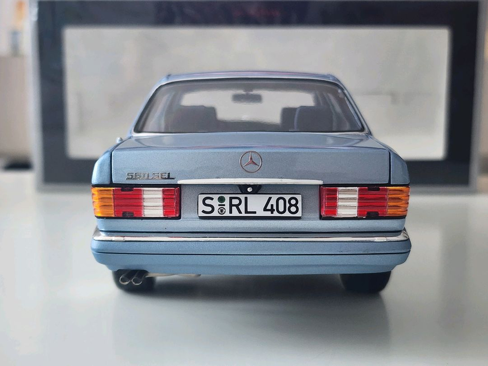 1:18 노레브 벤츠 W126 560SEL 블루 다이캐스트 이미지