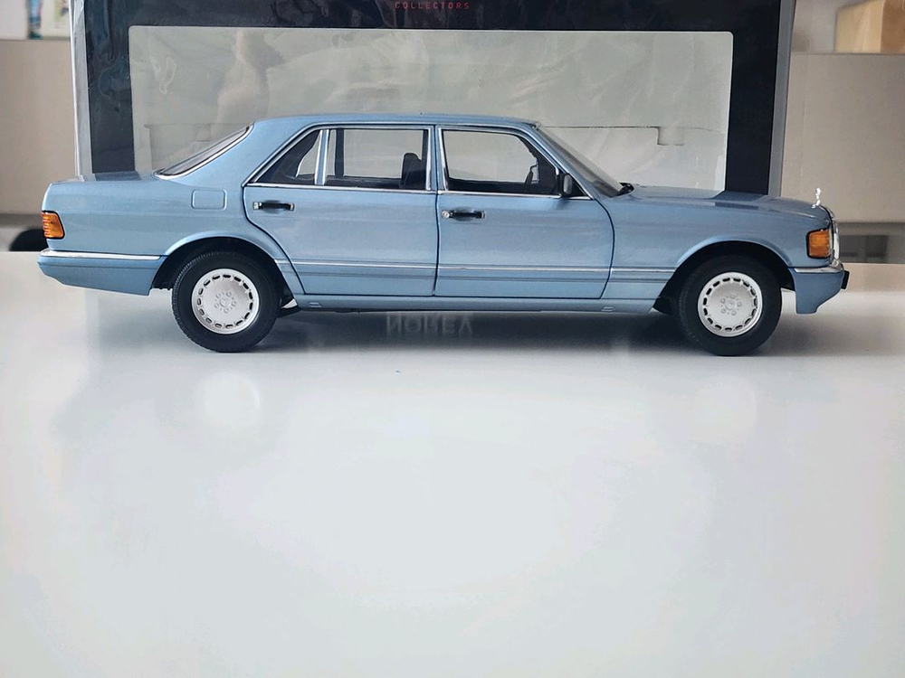 1:18 노레브 벤츠 W126 560SEL 블루 다이캐스트 이미지