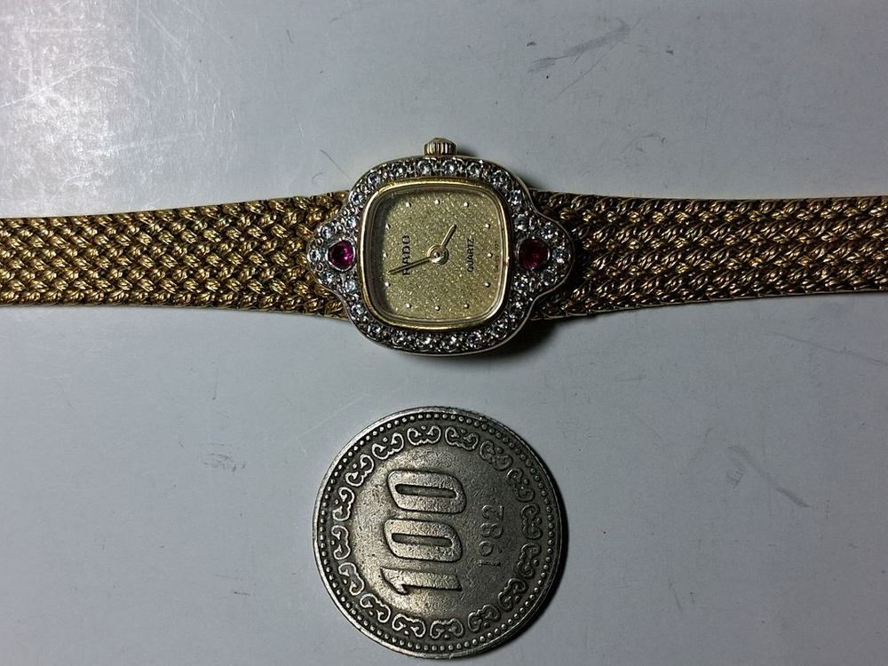 라도 여자용 시계 입니다 이미지