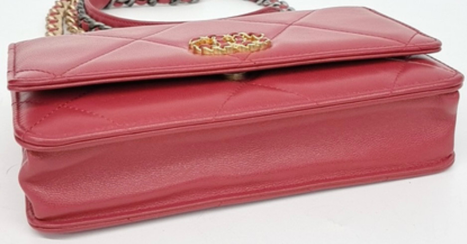 샤넬 19 체인 WOC 레드 금장/네고가능--2