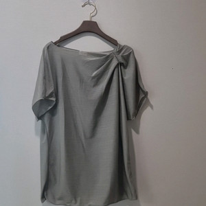 Armani Collezioni 아르마니 꼴레지오니 실크셔링 블라우스