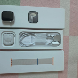 애플워치 9 41mm 스타라이트 이미지