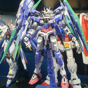 전시품 직거래 메탈빌드 풀풀세이버 퀀터 + 스트라이크 프리덤 2024 일괄 팝니다 이미지