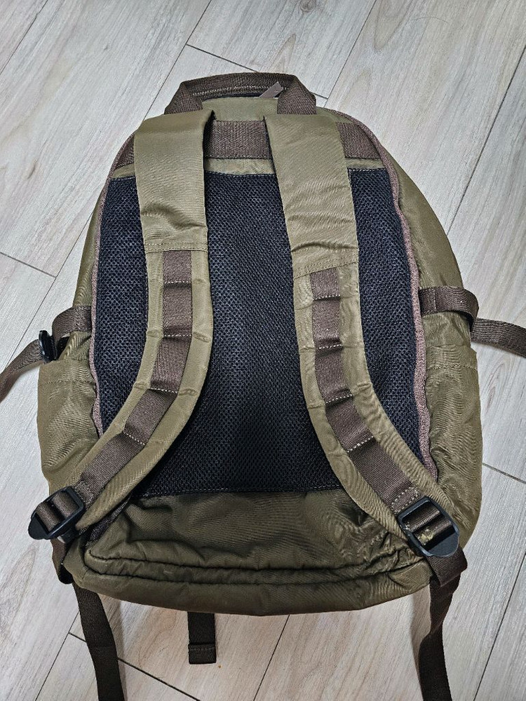 만다리나덕 TOUCH 백팩 (카키) 4.5만에 팝니다. 이미지