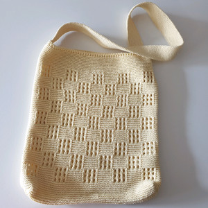 에잇세컨즈 뜨개니트백