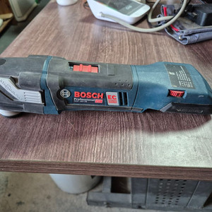 보쉬 18V 충전식 멀티커터 GOP18V-28 이미지