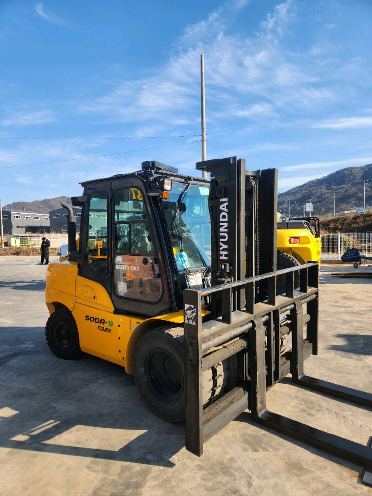 중고지게차 신차수준의 현대지게차 미니5톤 판매합니다.(5556) 이미지