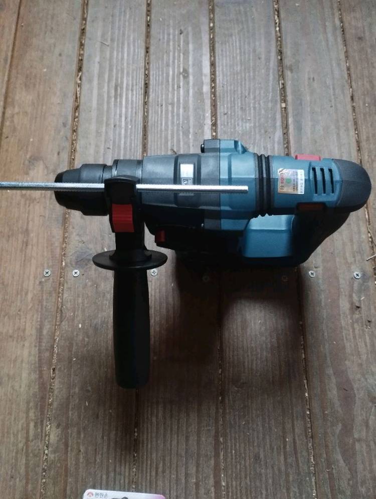 보쉬함마드릴 gbh 18v 18과 sds 키레스척 이미지