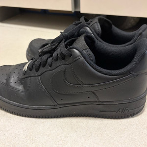 나이키 에어포스 블랙 이미지
