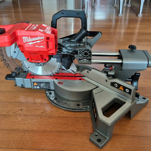 밀워키 FMS190 무선 슬라이딩 각도절단기 이미지