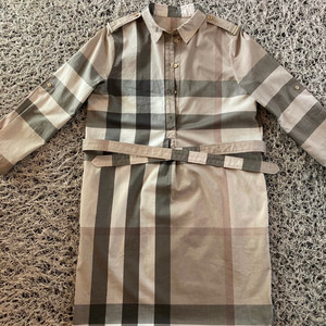 버버리 켈시 - 55사이즈 페일스톤컬러