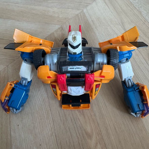 또봇 타이탄 상체만 이미지