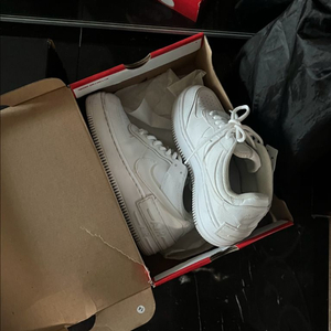 에어포스1 로우 이미지