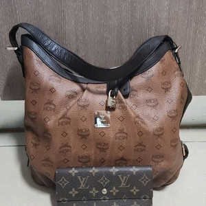 MCM 비세토스 호보숄더백