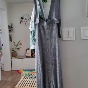 럭키슈에뜨 서스펜더 니트 원피스