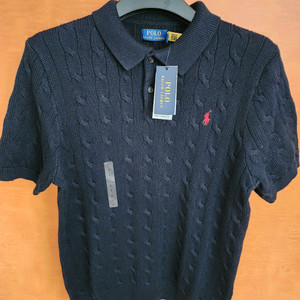 새상품 폴로 네이비 케이블 반팔 니트 팝니다.