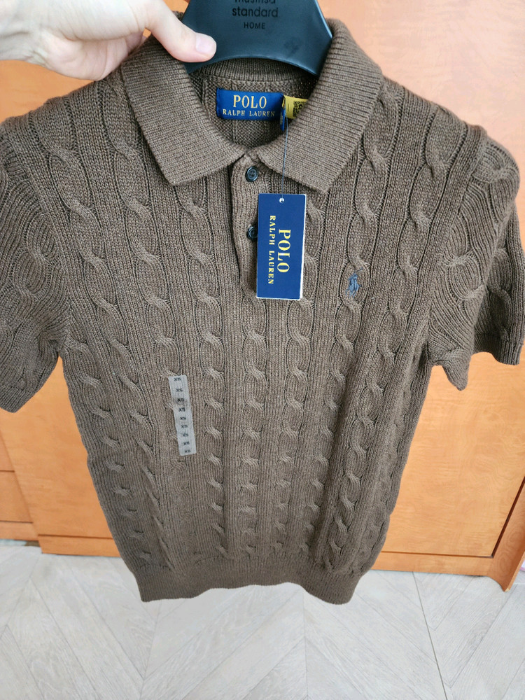 새상품. 여성 폴로 꽈배기 케이블 반팔 니트 팝니다--1