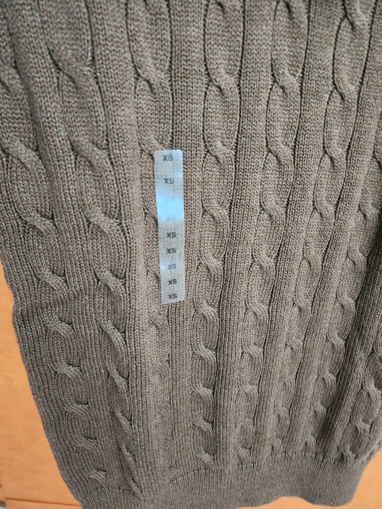 새상품. 여성 폴로 꽈배기 케이블 반팔 니트 팝니다--5