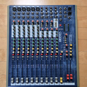 16채널 믹서