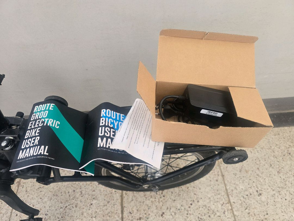 그루 전기자전거 트라이폴드 유사브롬톤 이미지