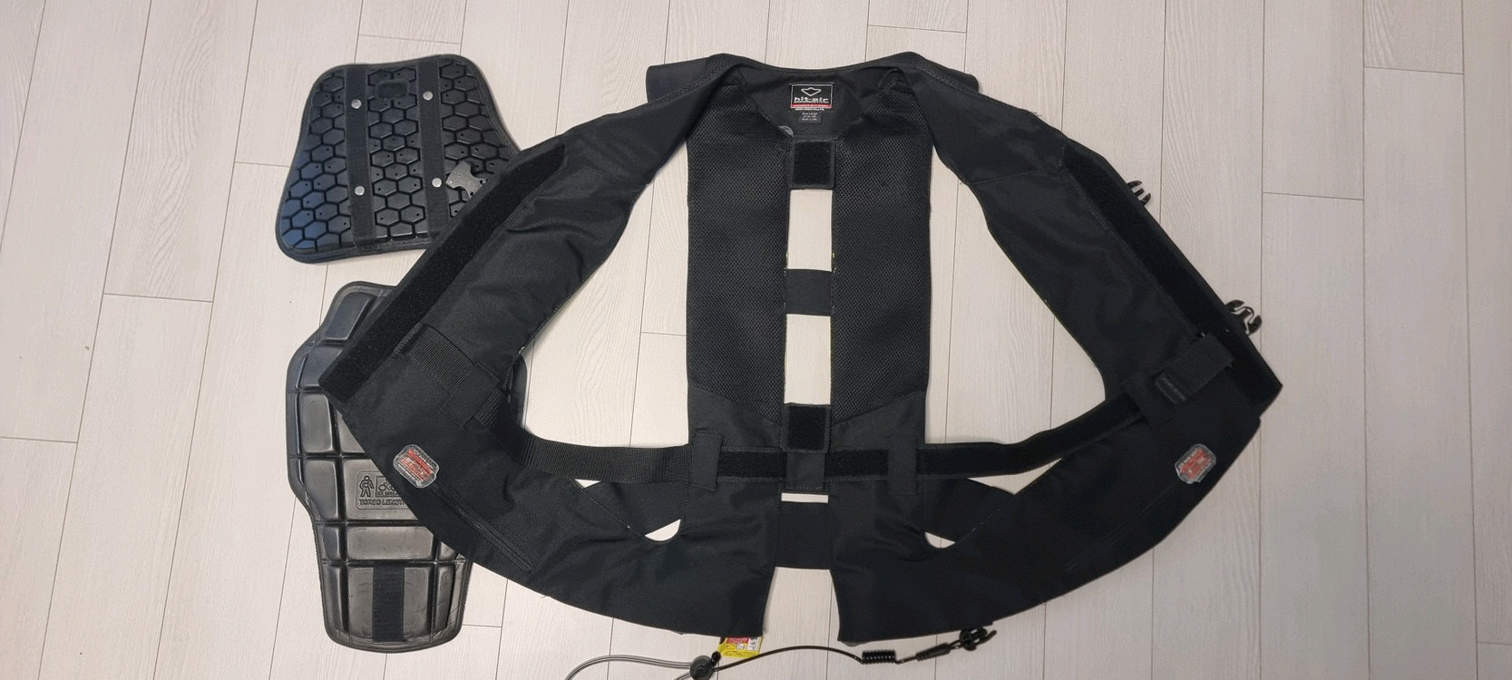 히트에어 에어백조끼 풀옵션 팔아요--1